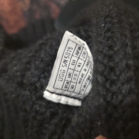 UGG Black Knit Footwear - Picture 8 of 10